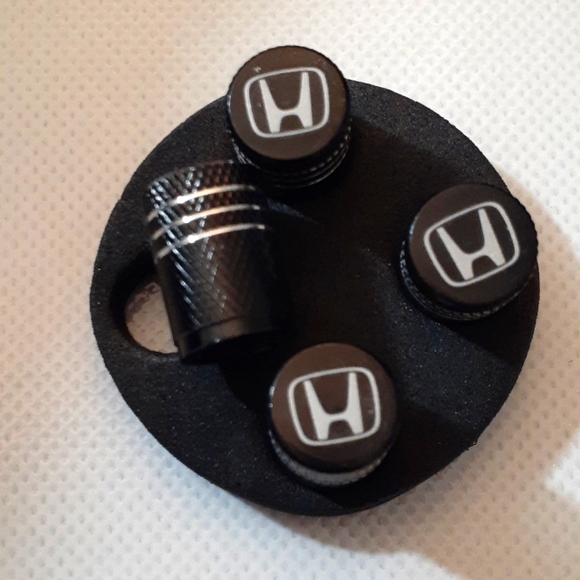 PERFORMANCE 4x Tire Valve Cap Stem Cover For Bike, Car, Trucks - Picture 2 of 2